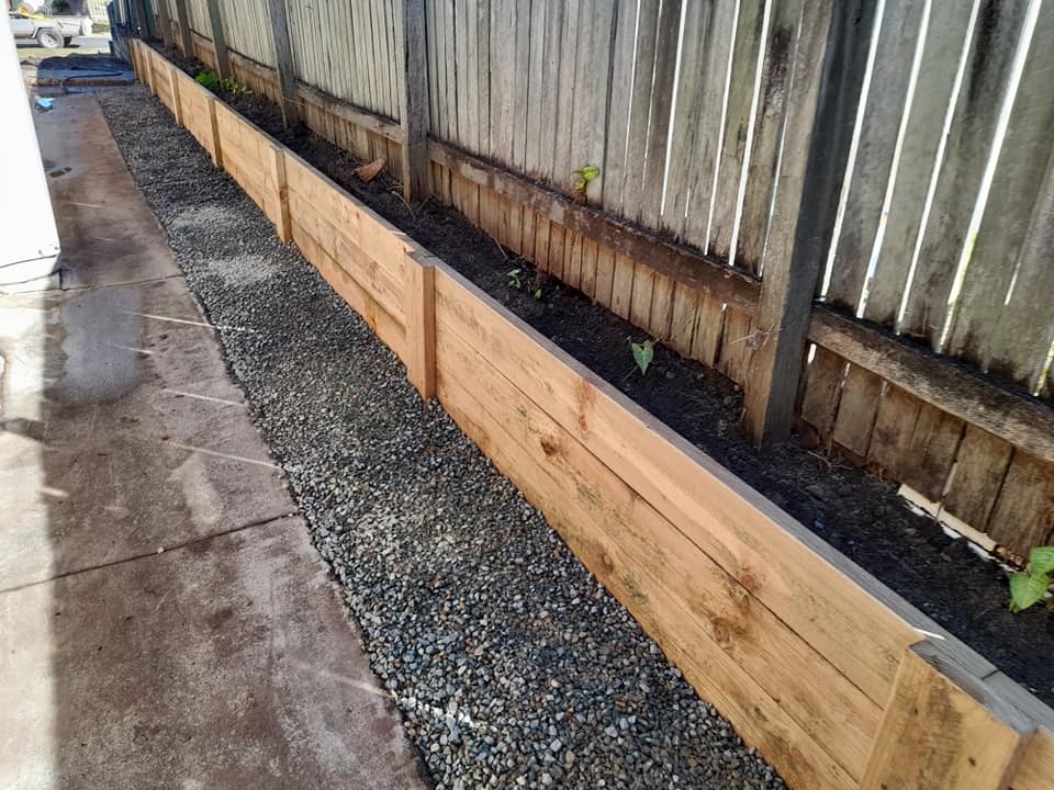 timber retaining wall by best brisbane fencing